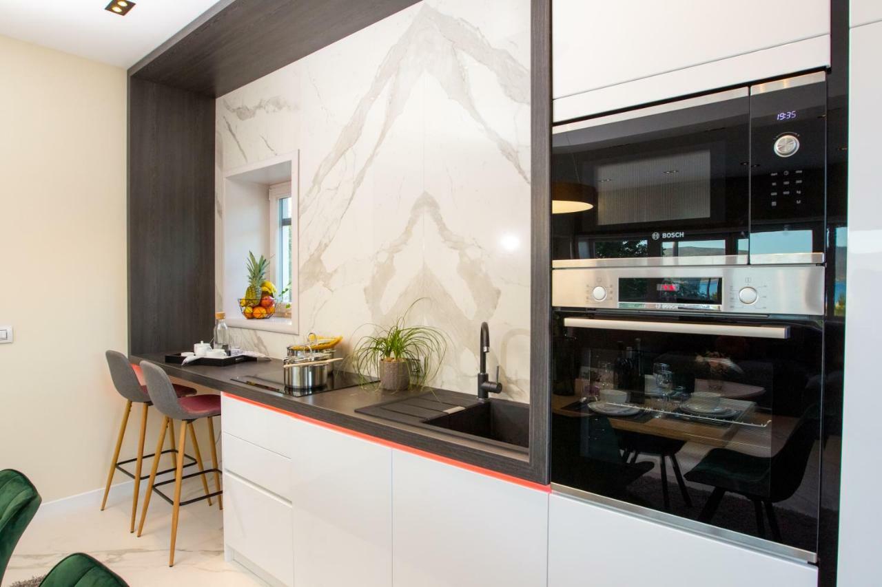 Apartmani Paklenica Noa Starigrad Paklenica Eksteriør billede