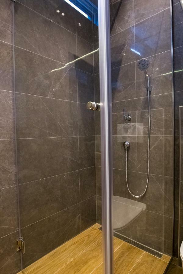 Apartmani Paklenica Noa Starigrad Paklenica Eksteriør billede